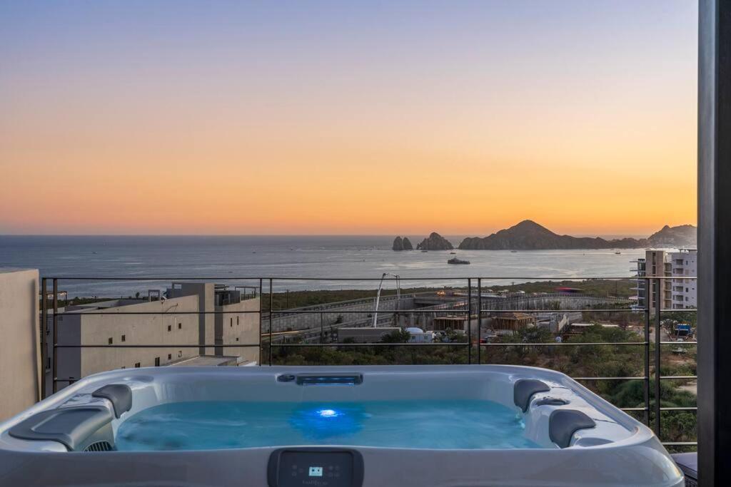 Apartamento Best View Rooftop With Heated Jacuzzi Cabo San Lucas Exterior foto